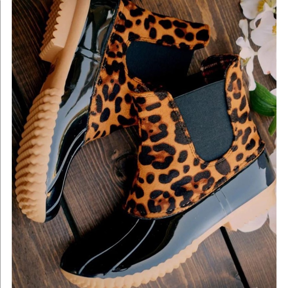 Slip On Leopard Duck Rain Boots - Picture 2 of 8